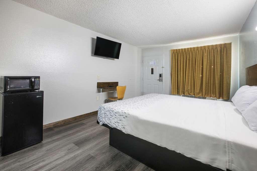 Americas Best Value Inn Stockbridge Habitación foto
