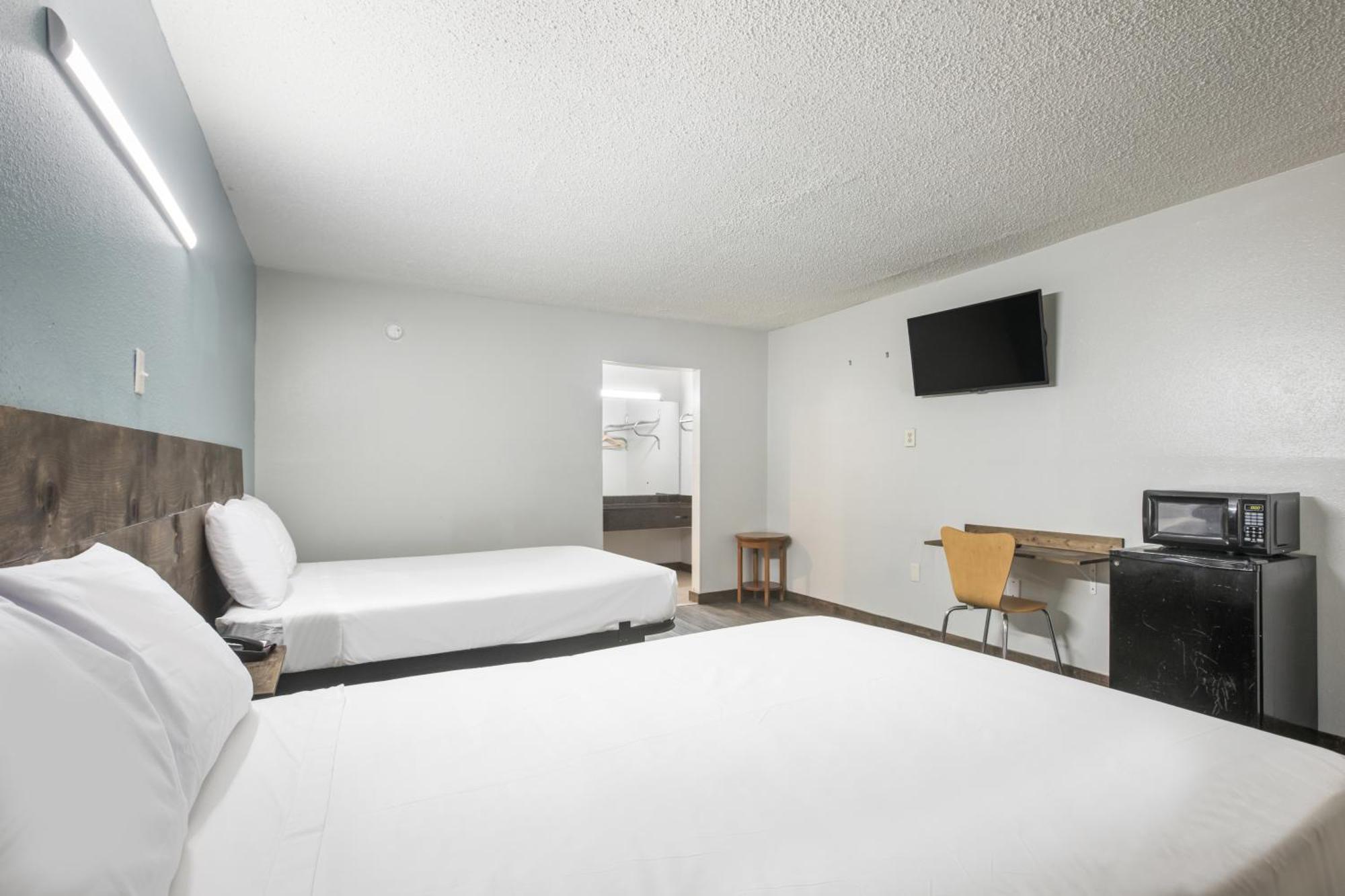 Americas Best Value Inn Stockbridge Habitación foto