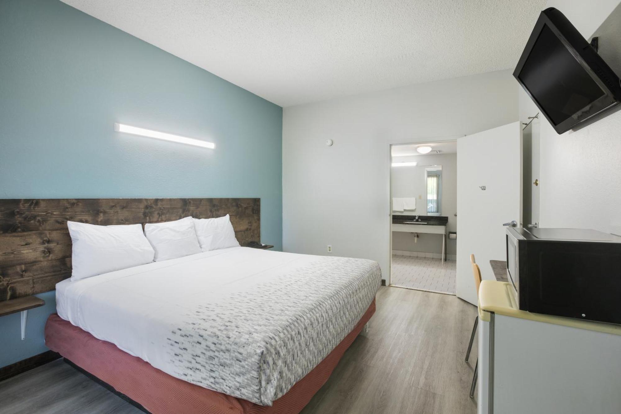 Americas Best Value Inn Stockbridge Habitación foto